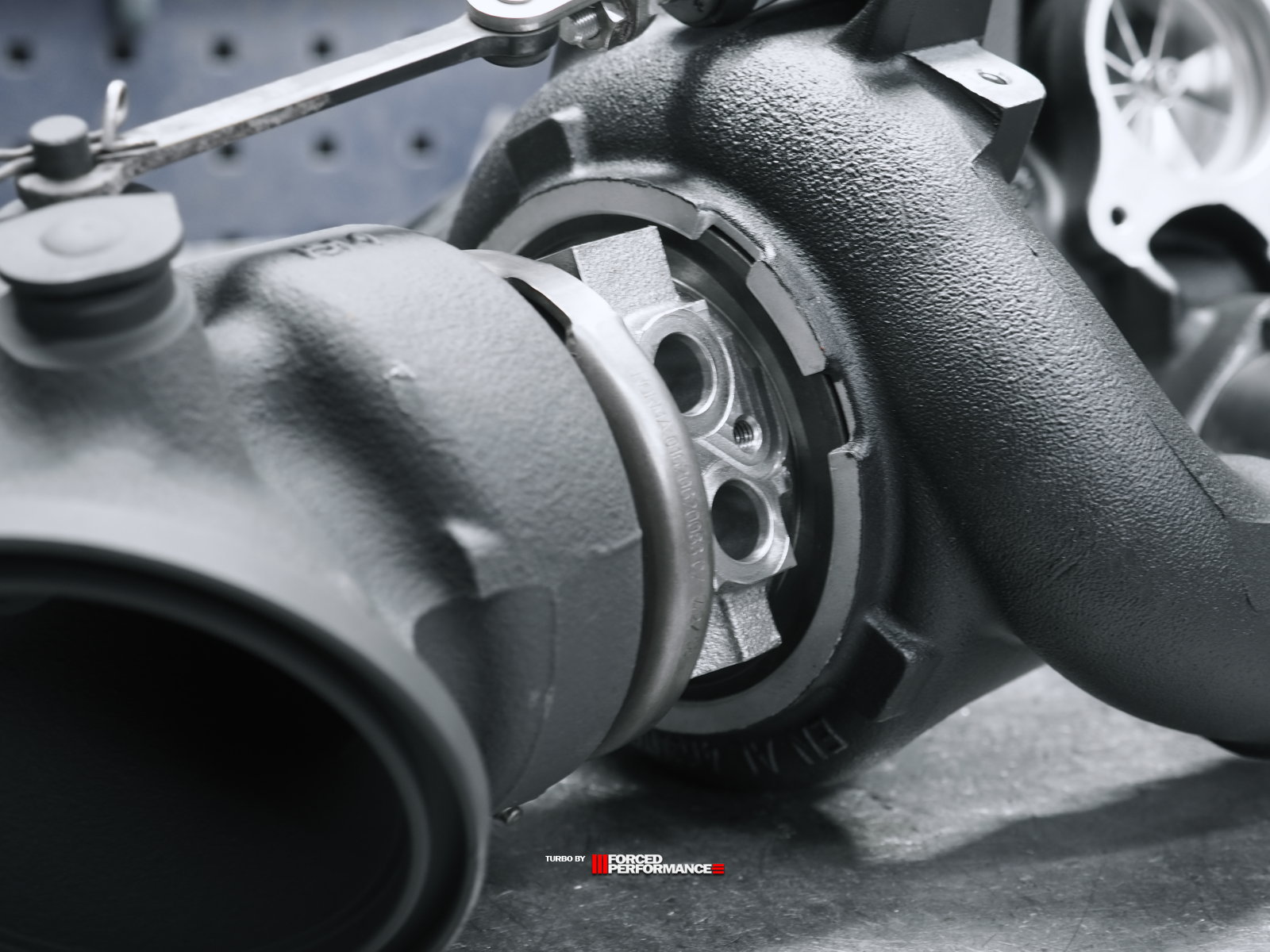 Гибридная турбина Stage3 для BMW, построенна на самых современных компонентах