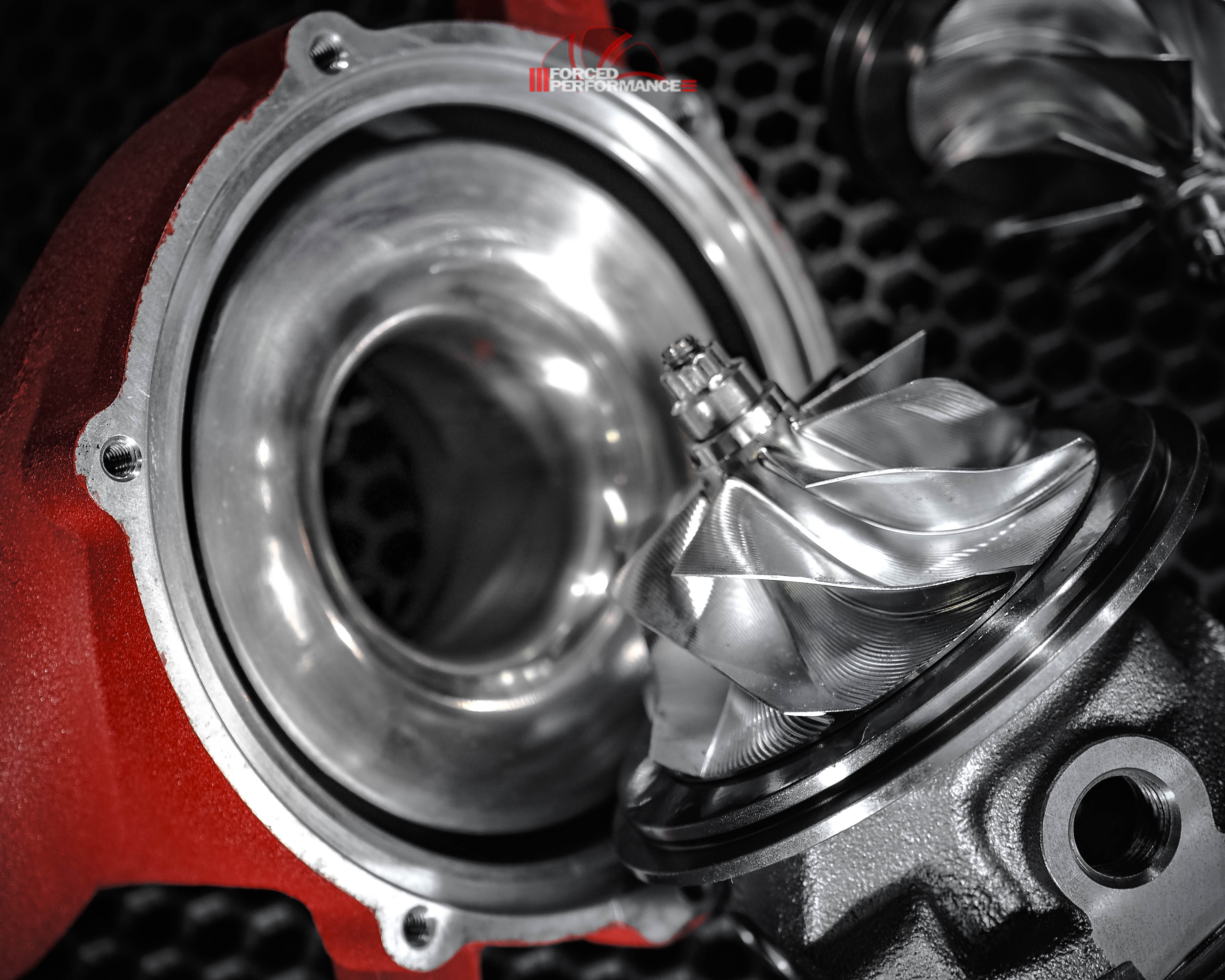 Хорошо сбалансированная и очень мощная конфигурация гибрида на 450 hpr для мотора RB25